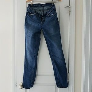 Loft Curvy Skinny Jean